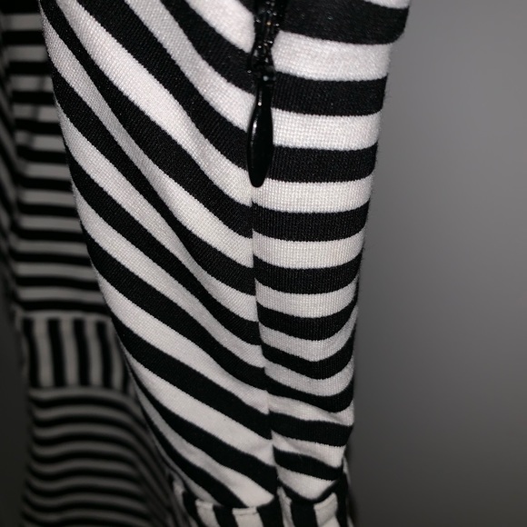 Striped peplum tank top - Picture 5 of 5